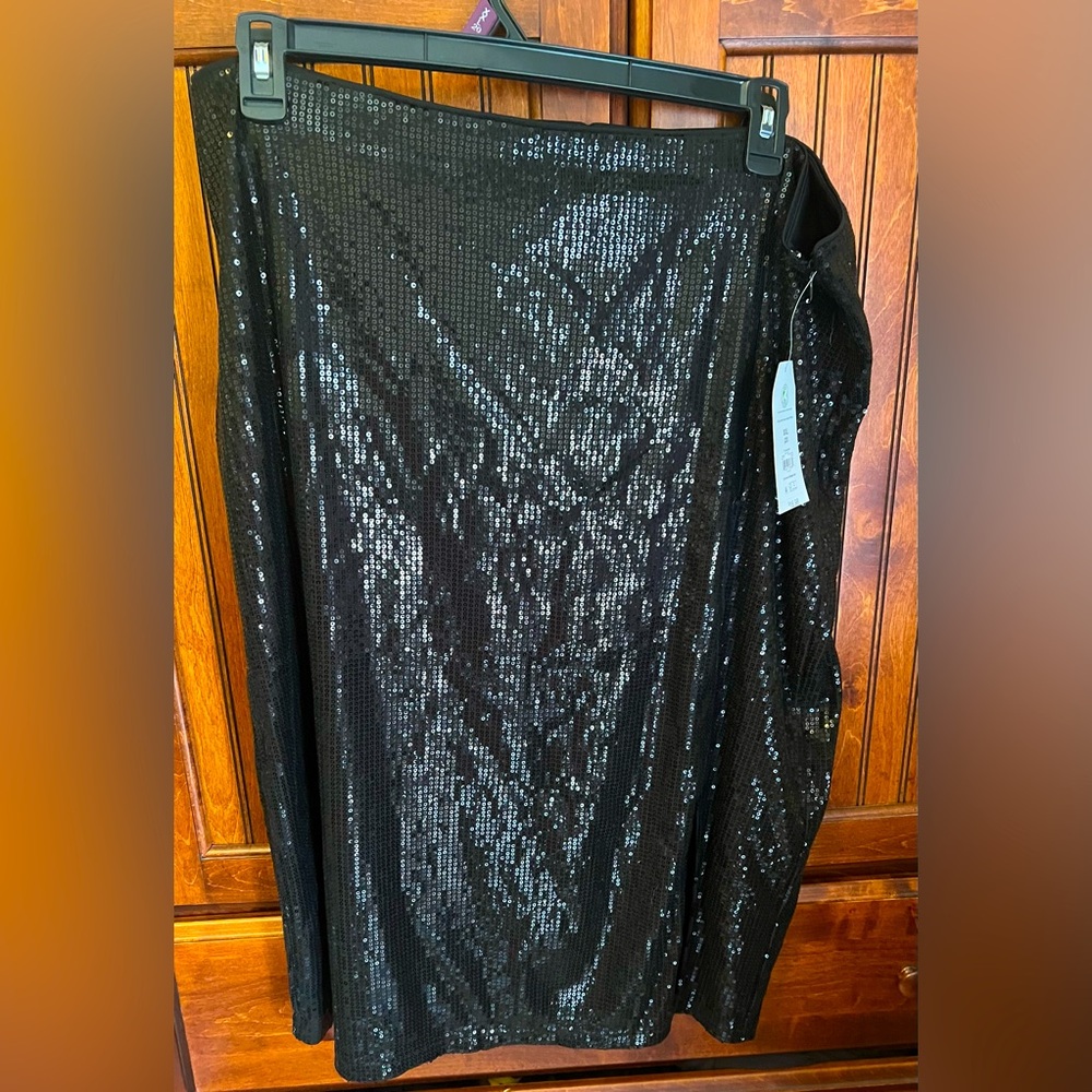 Black Sequin Skirt - Size 20